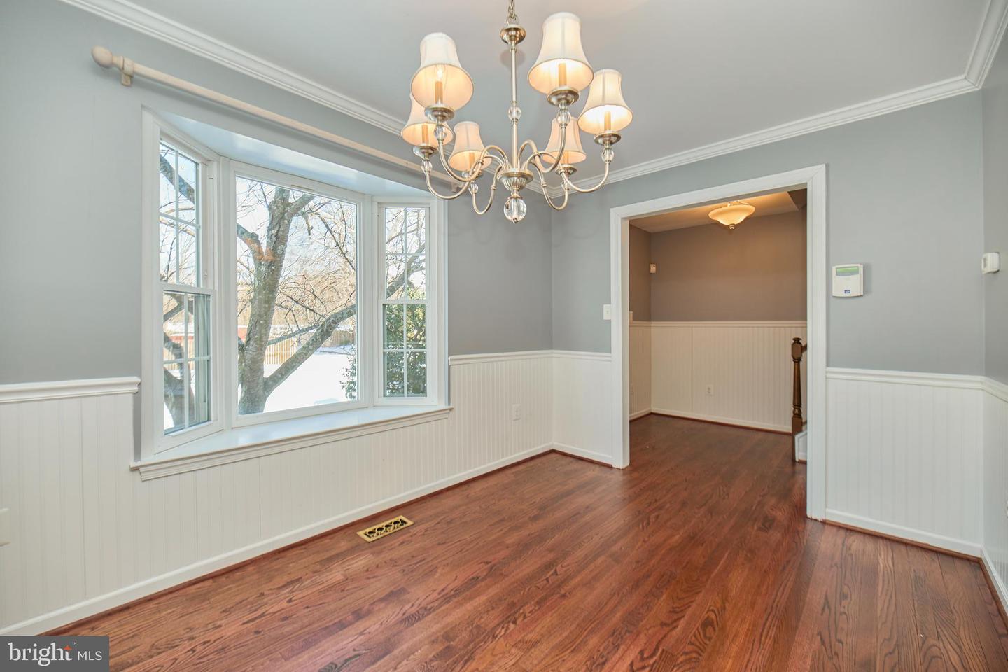 10355 GRANITE CREEK LN, OAKTON, Virginia 22124, 3 Bedrooms Bedrooms, ,2 BathroomsBathrooms,Residential,For sale,10355 GRANITE CREEK LN,VAFX2287418 MLS # VAFX2287418