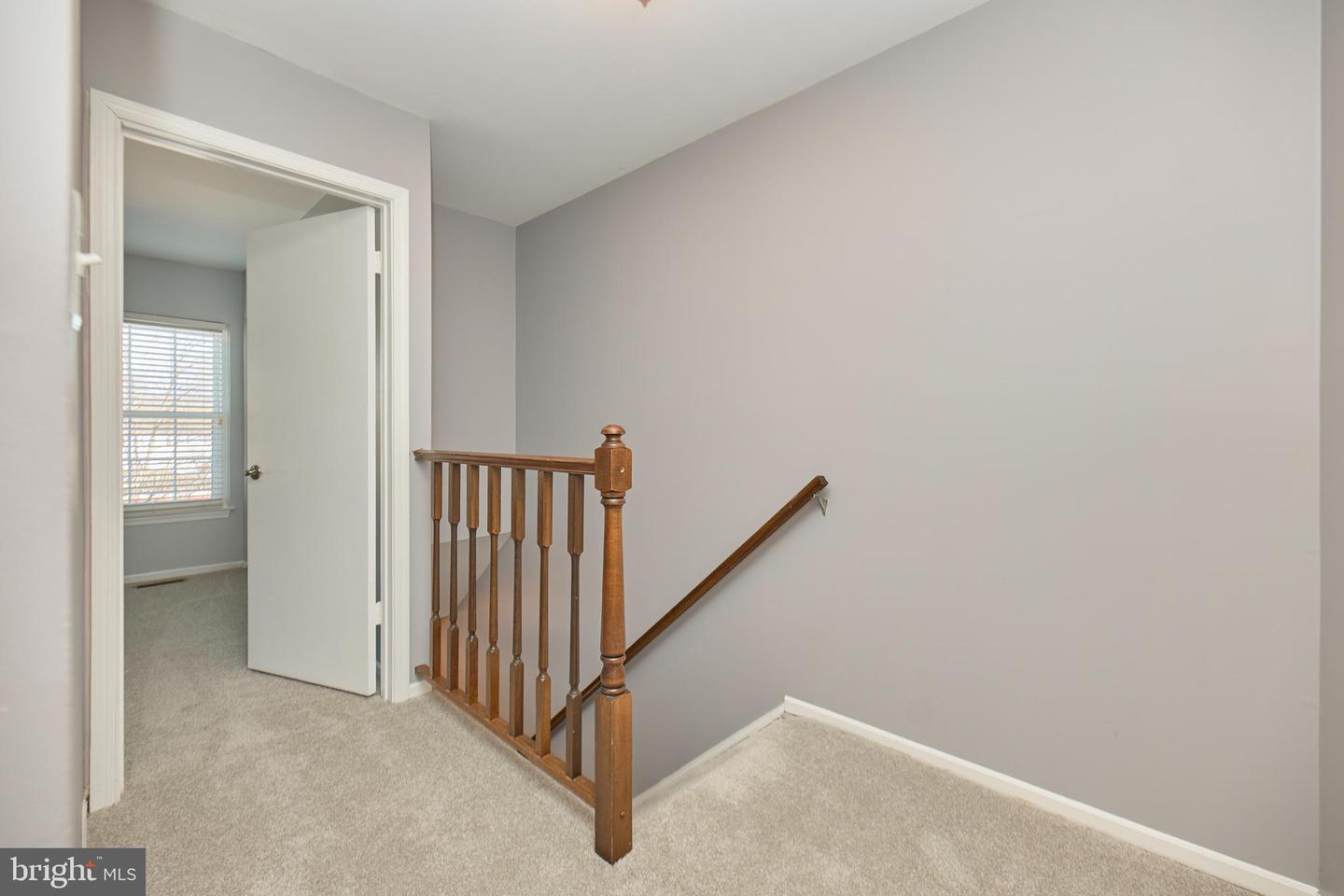 10355 GRANITE CREEK LN, OAKTON, Virginia 22124, 3 Bedrooms Bedrooms, ,2 BathroomsBathrooms,Residential,For sale,10355 GRANITE CREEK LN,VAFX2287418 MLS # VAFX2287418