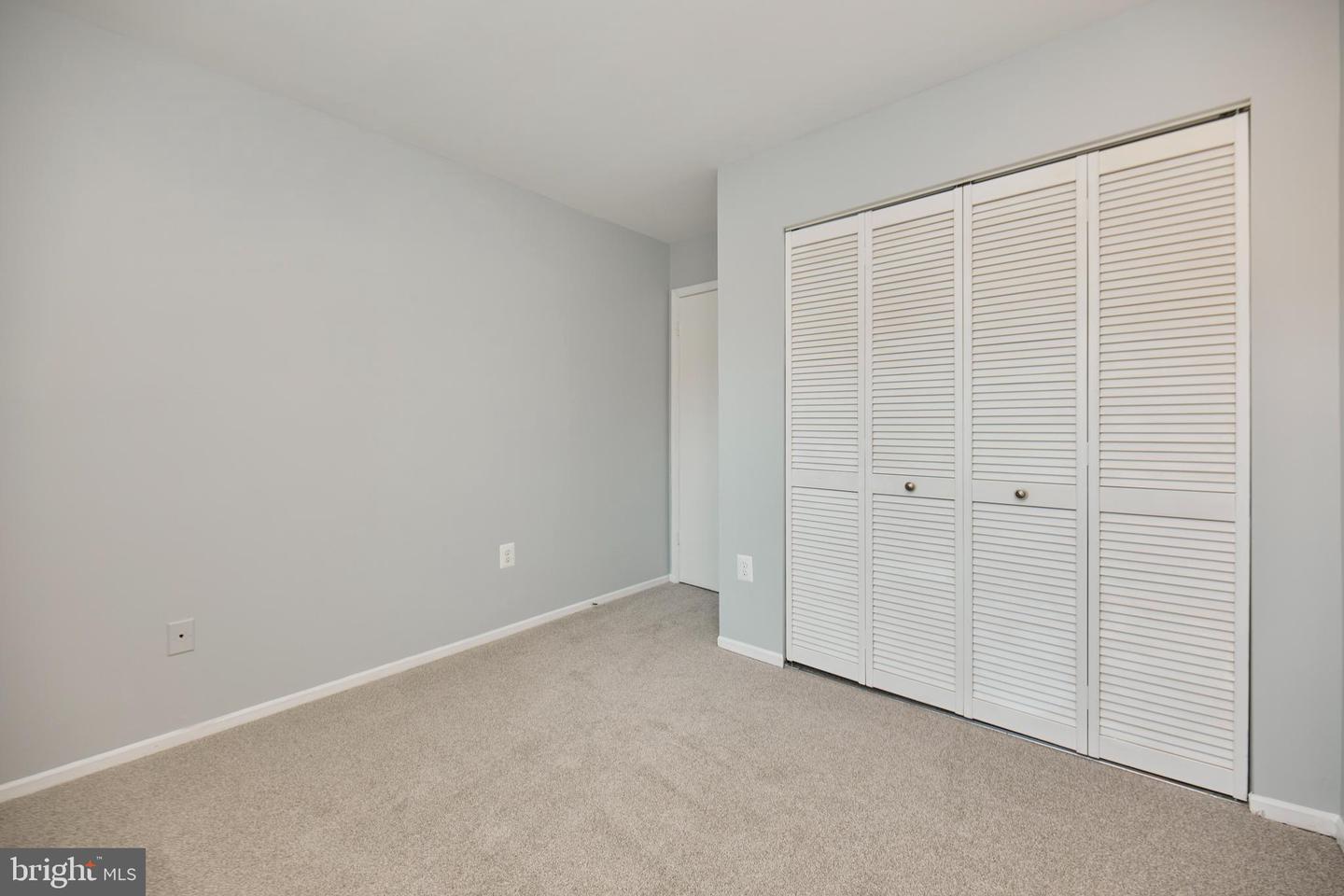 10355 GRANITE CREEK LN, OAKTON, Virginia 22124, 3 Bedrooms Bedrooms, ,2 BathroomsBathrooms,Residential,For sale,10355 GRANITE CREEK LN,VAFX2287418 MLS # VAFX2287418