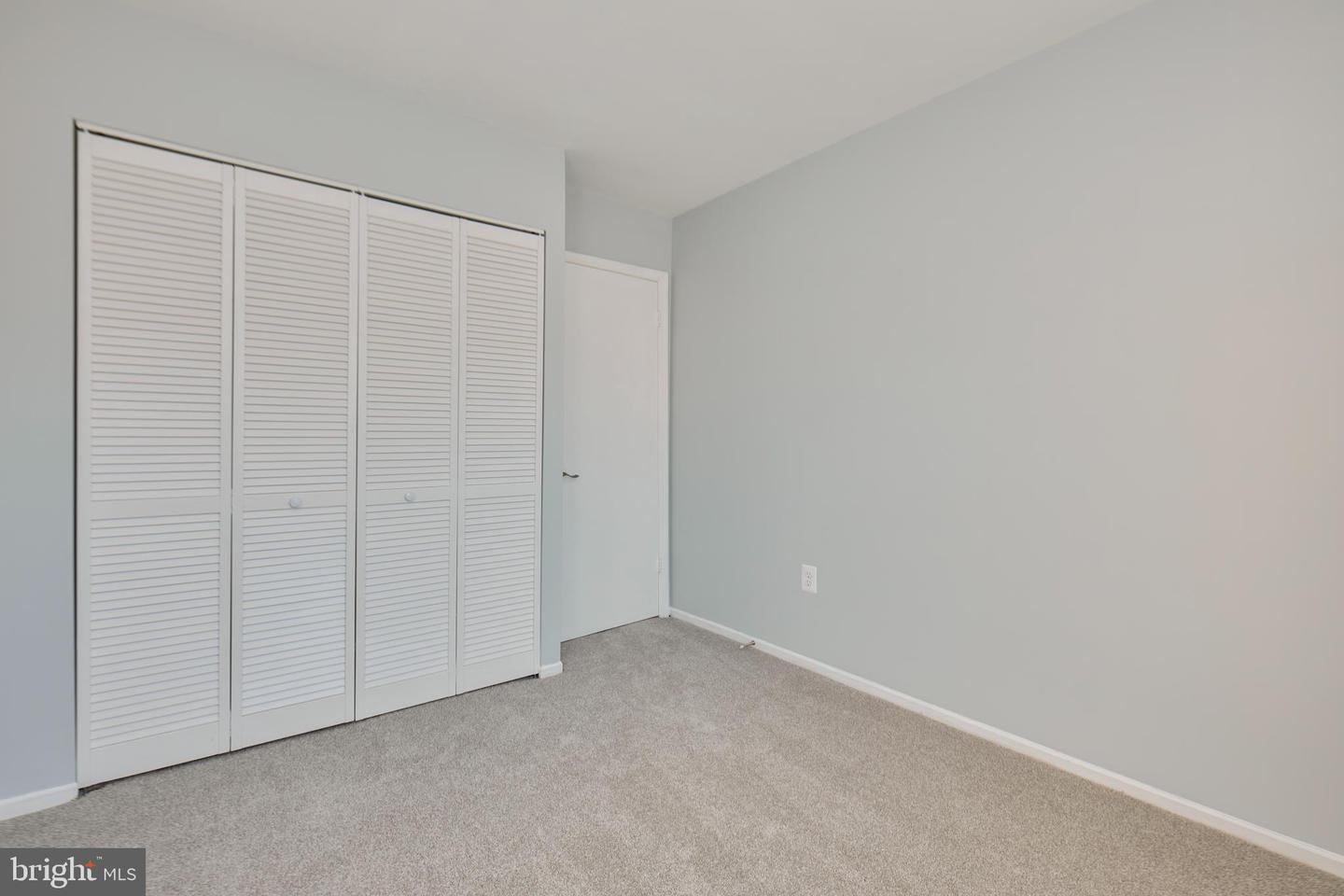 10355 GRANITE CREEK LN, OAKTON, Virginia 22124, 3 Bedrooms Bedrooms, ,2 BathroomsBathrooms,Residential,For sale,10355 GRANITE CREEK LN,VAFX2287418 MLS # VAFX2287418