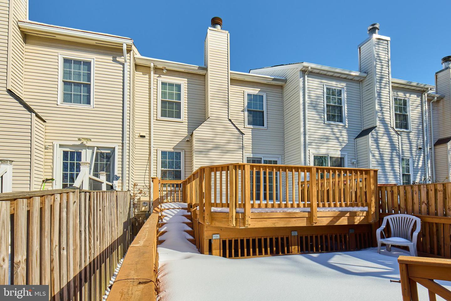 10355 GRANITE CREEK LN, OAKTON, Virginia 22124, 3 Bedrooms Bedrooms, ,2 BathroomsBathrooms,Residential,For sale,10355 GRANITE CREEK LN,VAFX2287418 MLS # VAFX2287418