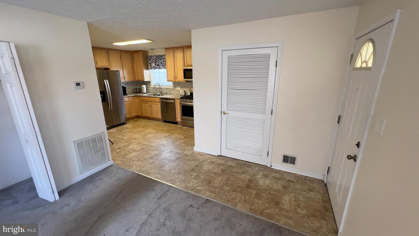 17748 POSSUM POINT RD, DUMFRIES, Virginia 22026, 2 Bedrooms Bedrooms, ,1 BathroomBathrooms,Residential,For sale,17748 POSSUM POINT RD,VAPW2111172 MLS # VAPW2111172