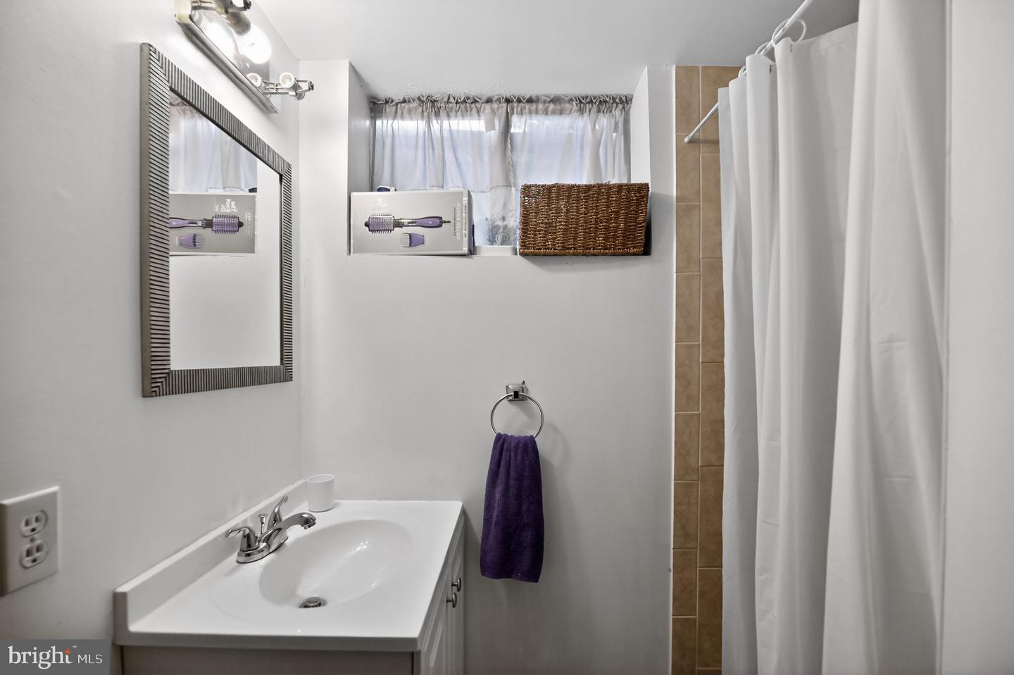 4807 EXECUTIVE DR, GAINESVILLE, Virginia 20155, 4 Bedrooms Bedrooms, ,3 BathroomsBathrooms,Residential,For sale,4807 EXECUTIVE DR,VAPW2111232 MLS # VAPW2111232