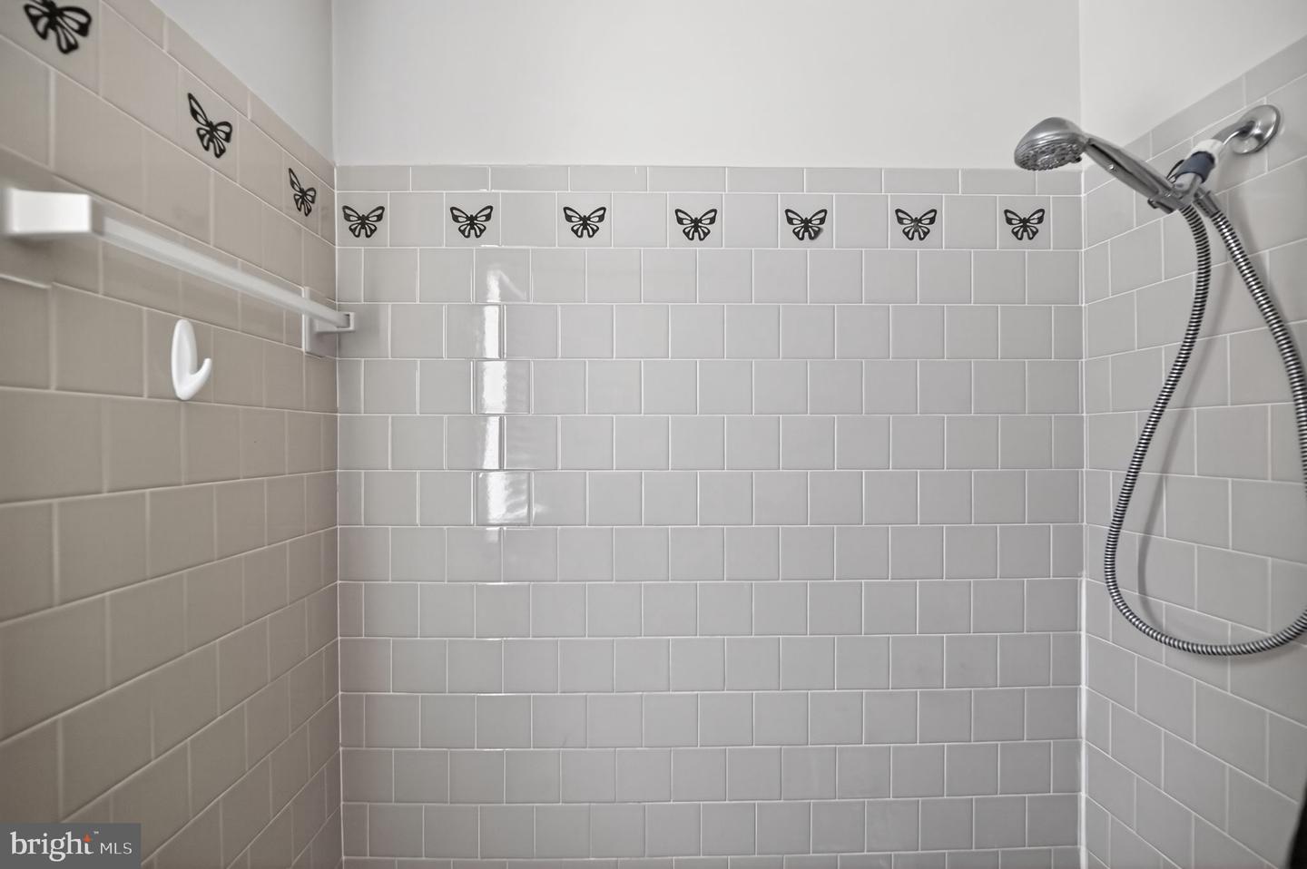 4807 EXECUTIVE DR, GAINESVILLE, Virginia 20155, 4 Bedrooms Bedrooms, ,3 BathroomsBathrooms,Residential,For sale,4807 EXECUTIVE DR,VAPW2111232 MLS # VAPW2111232