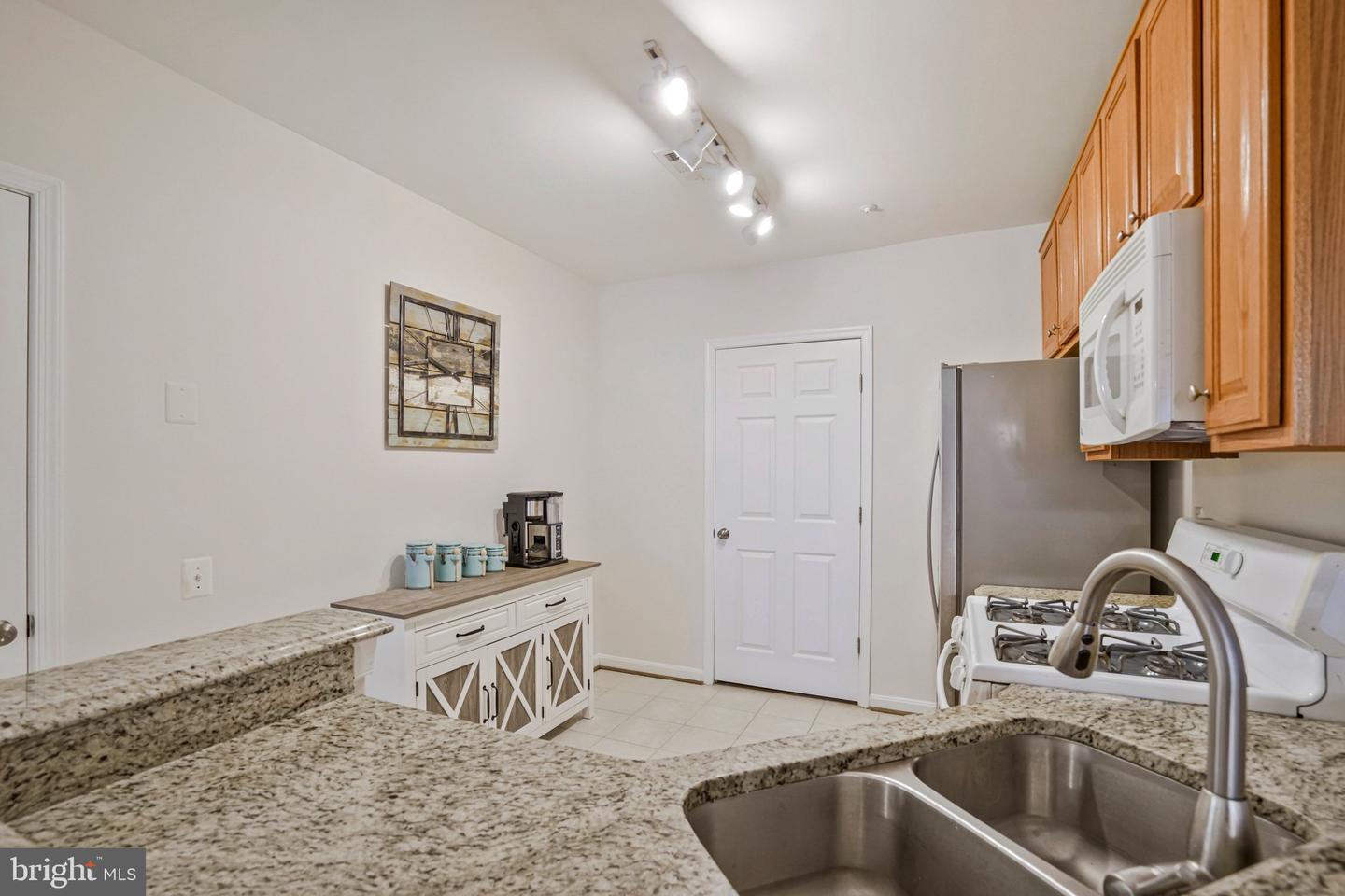 5950 KIMBERLY ANNE WAY #101, ALEXANDRIA, Virginia 22310, 1 Bedroom Bedrooms, ,1 BathroomBathrooms,Residential,For sale,5950 KIMBERLY ANNE WAY #101,VAFX2287522 MLS # VAFX2287522 5950 KIMBERLY ANNE WAY #101, ALEXANDRIA, Virginia 22310, 1 Bedroom Bedrooms, ,1 BathroomBathrooms,Residential,For sale,5950 KIMBERLY ANNE WAY #101,VAFX2287522 MLS # VAFX2287522