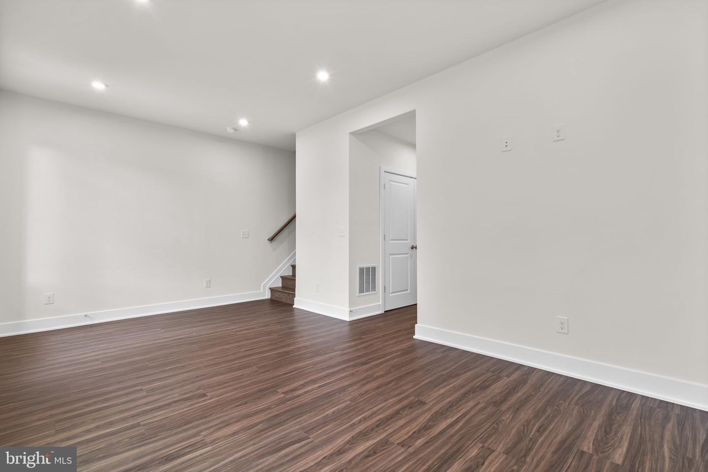 9719 GRANT AVE, MANASSAS, Virginia 20110, 3 Bedrooms Bedrooms, ,3 BathroomsBathrooms,Residential,For sale,9719 GRANT AVE,VAMN2010020 MLS # VAMN2010020