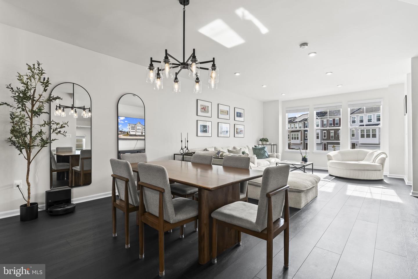 3992 SHIRE MEADOW LN, TRIANGLE, Virginia 22172, 3 Bedrooms Bedrooms, ,2 BathroomsBathrooms,Residential,For sale,3992 SHIRE MEADOW LN,VAPW2111262 MLS # VAPW2111262