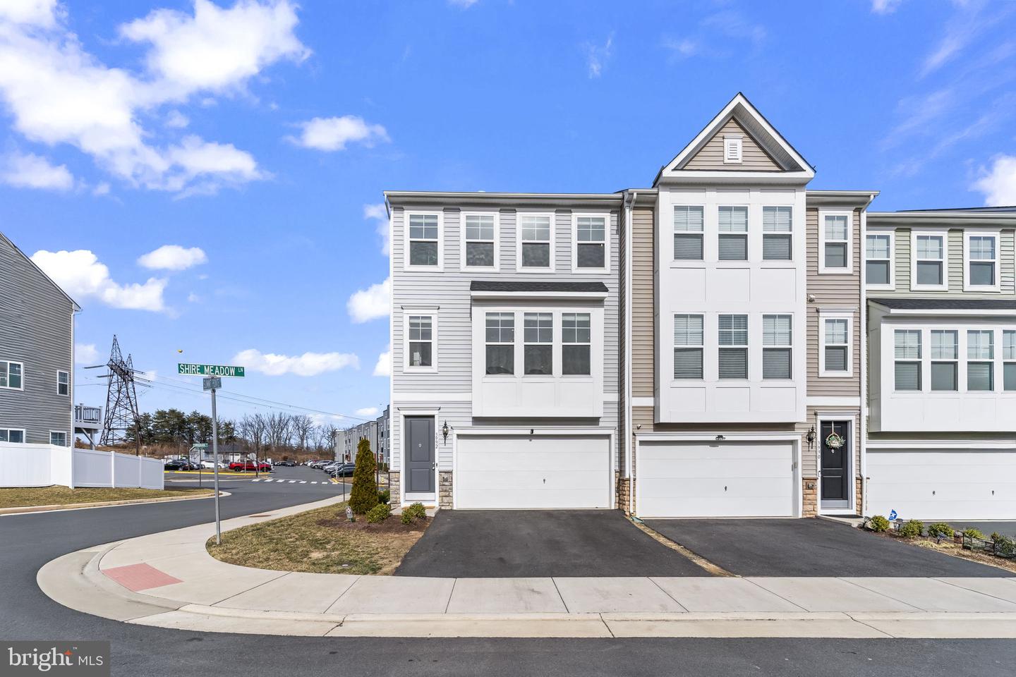 3992 SHIRE MEADOW LN, TRIANGLE, Virginia 22172, 3 Bedrooms Bedrooms, ,2 BathroomsBathrooms,Residential,For sale,3992 SHIRE MEADOW LN,VAPW2111262 MLS # VAPW2111262