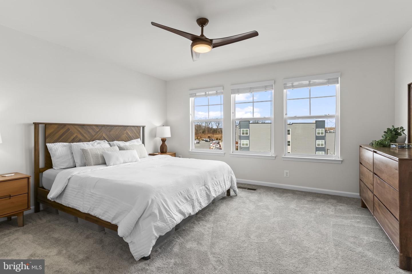 3992 SHIRE MEADOW LN, TRIANGLE, Virginia 22172, 3 Bedrooms Bedrooms, ,2 BathroomsBathrooms,Residential,For sale,3992 SHIRE MEADOW LN,VAPW2111262 MLS # VAPW2111262