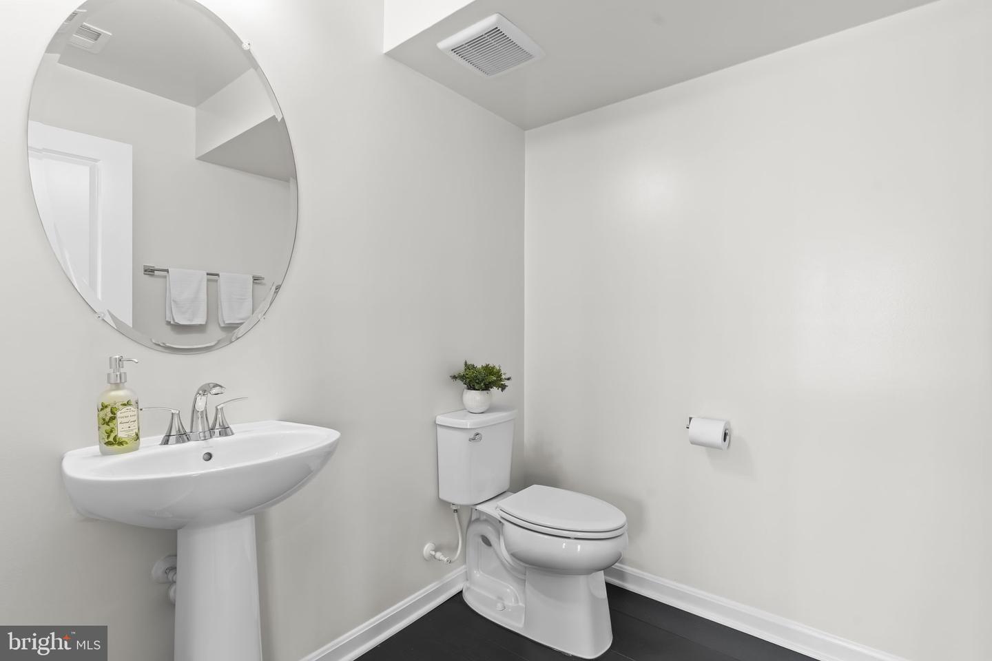 3992 SHIRE MEADOW LN, TRIANGLE, Virginia 22172, 3 Bedrooms Bedrooms, ,2 BathroomsBathrooms,Residential,For sale,3992 SHIRE MEADOW LN,VAPW2111262 MLS # VAPW2111262