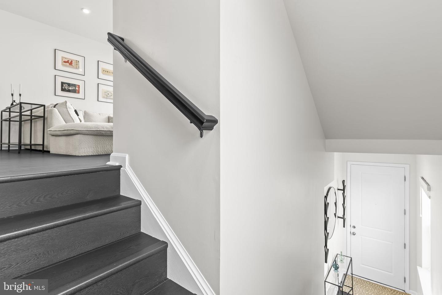 3992 SHIRE MEADOW LN, TRIANGLE, Virginia 22172, 3 Bedrooms Bedrooms, ,2 BathroomsBathrooms,Residential,For sale,3992 SHIRE MEADOW LN,VAPW2111262 MLS # VAPW2111262