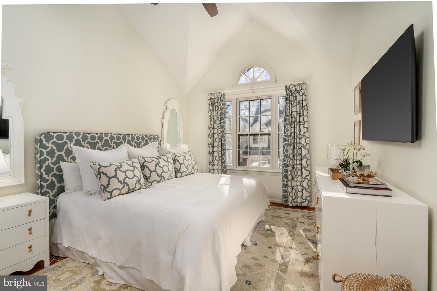 1828 DUFFIELD LN, ALEXANDRIA, Virginia 22307, 4 Bedrooms Bedrooms, ,3 BathroomsBathrooms,Residential,For sale,1828 DUFFIELD LN,VAFX2287576 MLS # VAFX2287576