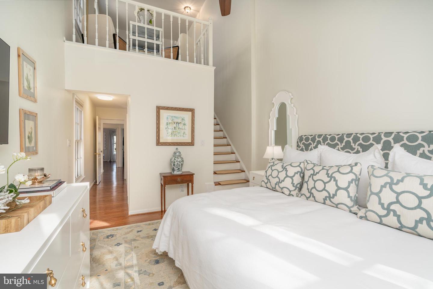 1828 DUFFIELD LN, ALEXANDRIA, Virginia 22307, 4 Bedrooms Bedrooms, ,3 BathroomsBathrooms,Residential,For sale,1828 DUFFIELD LN,VAFX2287576 MLS # VAFX2287576