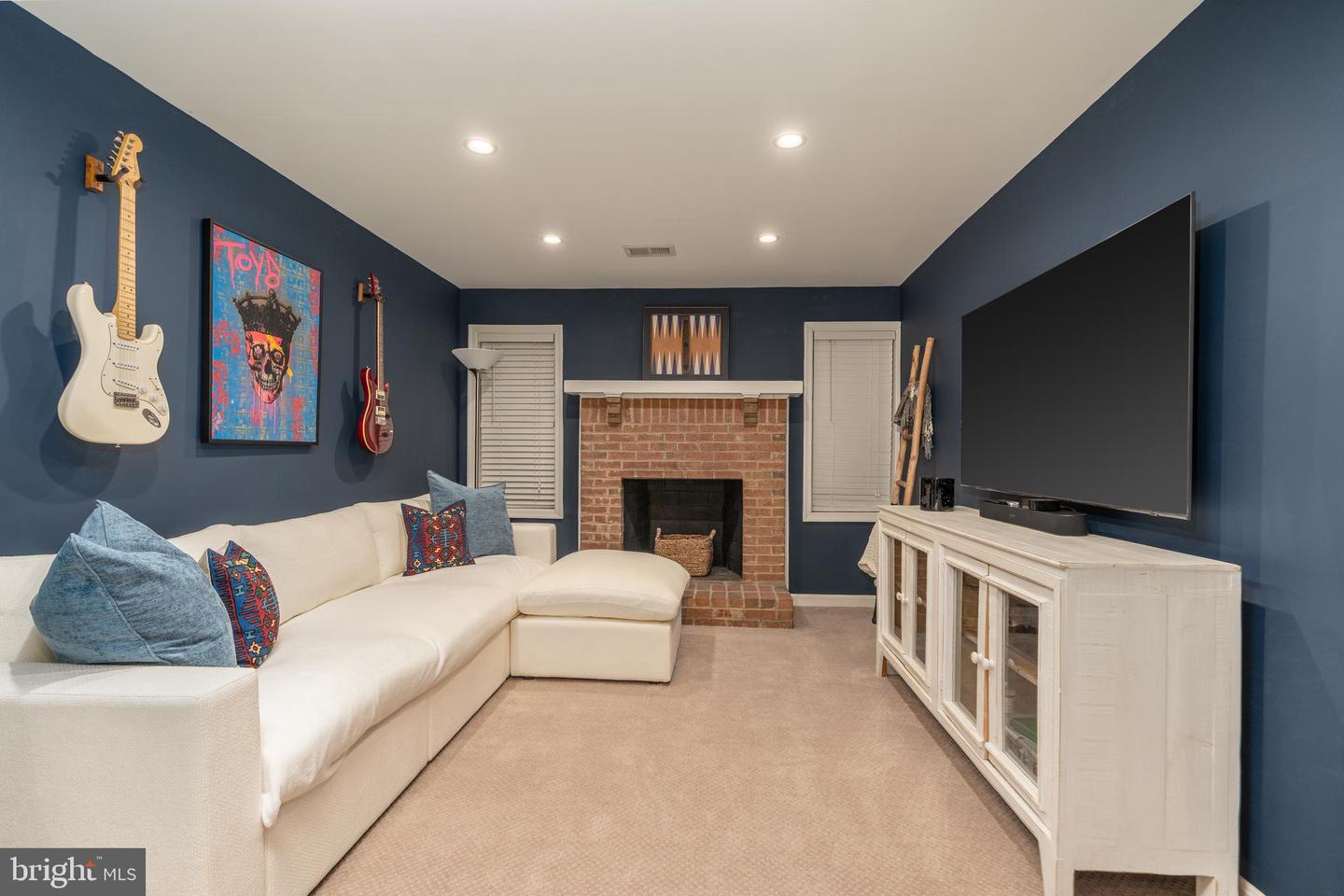 1828 DUFFIELD LN, ALEXANDRIA, Virginia 22307, 4 Bedrooms Bedrooms, ,3 BathroomsBathrooms,Residential,For sale,1828 DUFFIELD LN,VAFX2287576 MLS # VAFX2287576