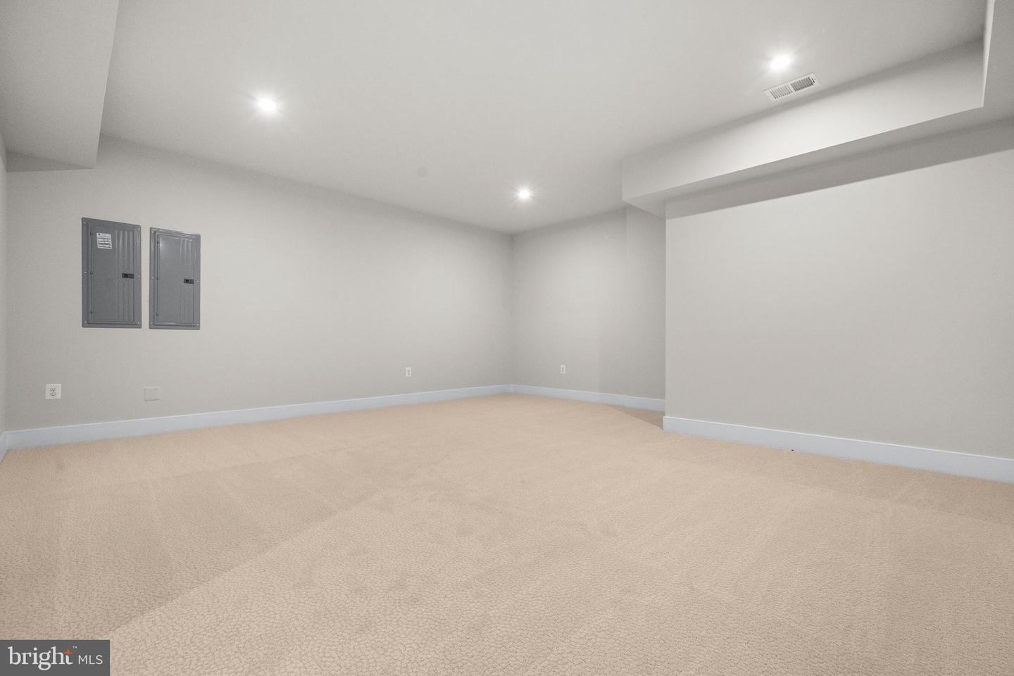 7505 MAGARITY RD, FALLS CHURCH, Virginia 22043, 6 Bedrooms Bedrooms, 15 Rooms Rooms,5 BathroomsBathrooms,Residential,For sale,7505 MAGARITY RD,VAFX2287598 MLS # VAFX2287598