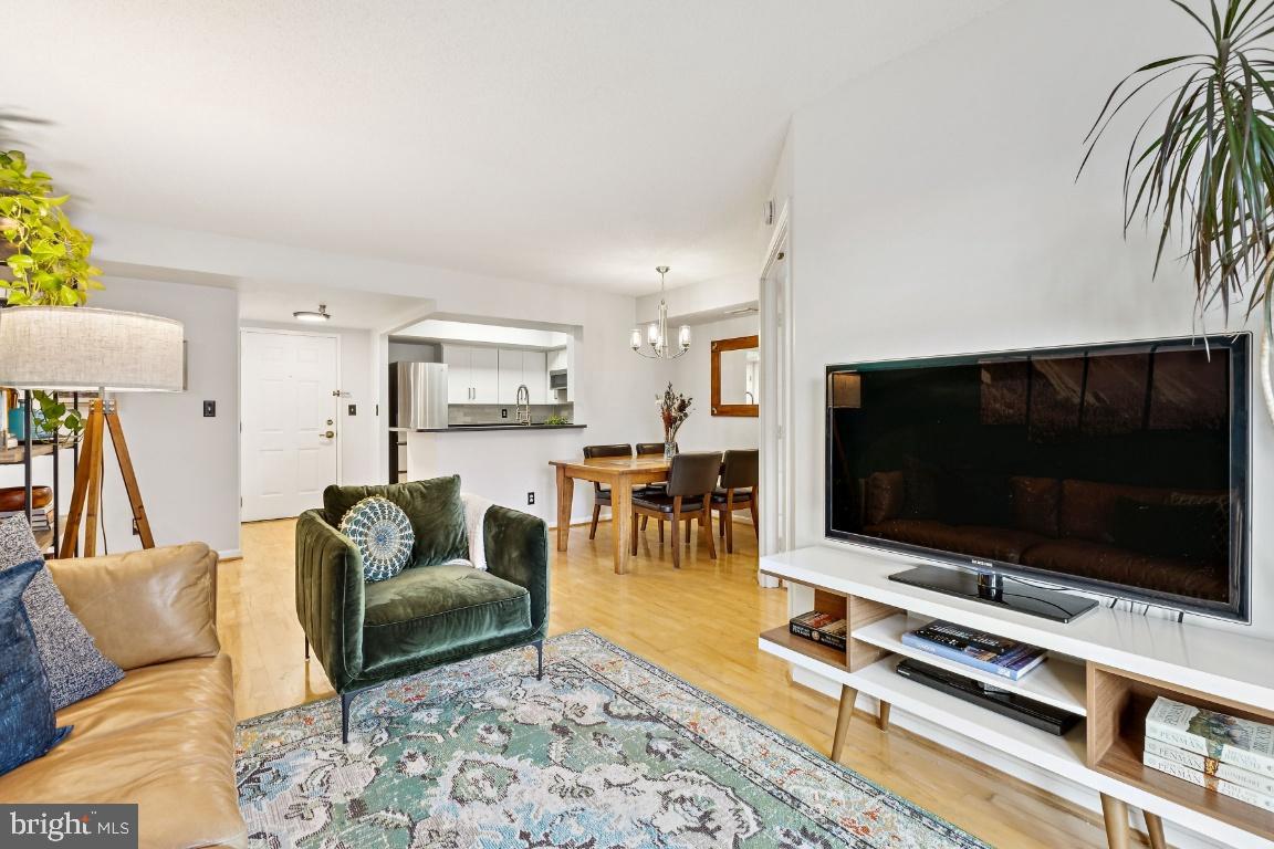 2400 CLARENDON BLVD #908, ARLINGTON, Virginia 22201, 1 Bedroom Bedrooms, 7 Rooms Rooms,1 BathroomBathrooms,Residential,For sale,2400 CLARENDON BLVD #908,VAAR2068172 MLS # VAAR2068172 2400 CLARENDON BLVD #908, ARLINGTON, Virginia 22201, 1 Bedroom Bedrooms, 7 Rooms Rooms,1 BathroomBathrooms,Residential,For sale,2400 CLARENDON BLVD #908,VAAR2068172 MLS # VAAR2068172