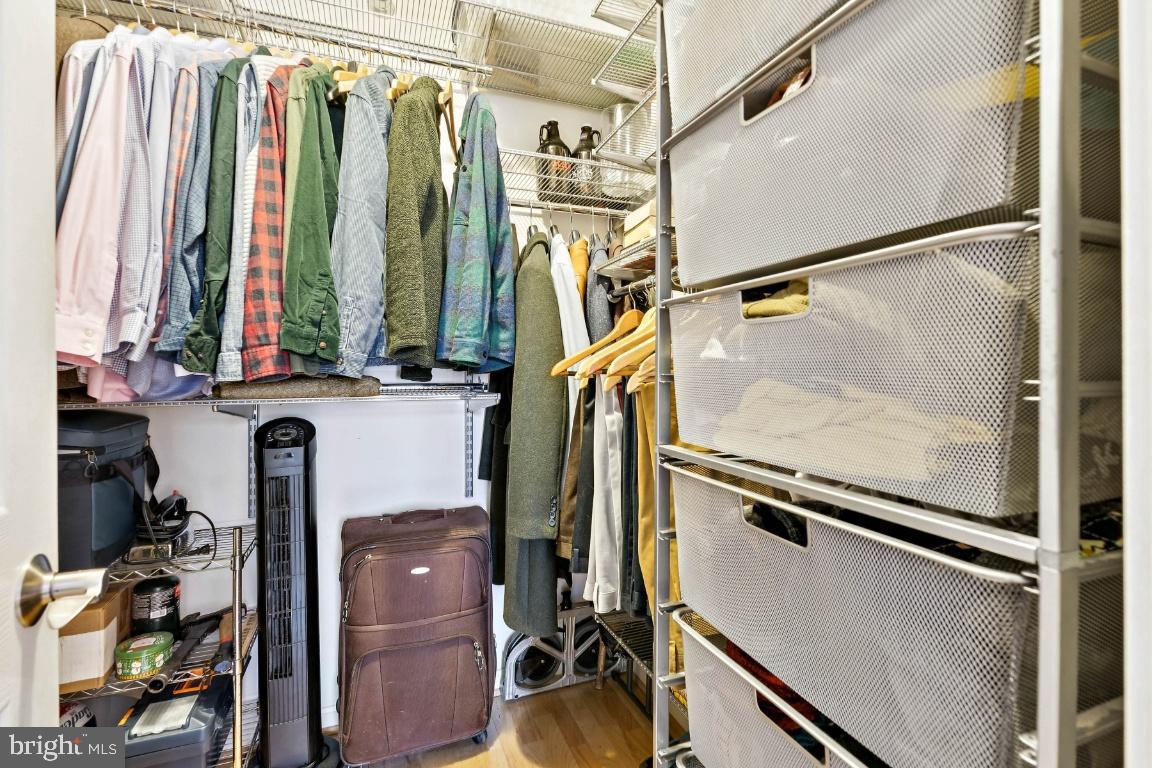 2400 CLARENDON BLVD #908, ARLINGTON, Virginia 22201, 1 Bedroom Bedrooms, 7 Rooms Rooms,1 BathroomBathrooms,Residential,For sale,2400 CLARENDON BLVD #908,VAAR2068172 MLS # VAAR2068172 2400 CLARENDON BLVD #908, ARLINGTON, Virginia 22201, 1 Bedroom Bedrooms, 7 Rooms Rooms,1 BathroomBathrooms,Residential,For sale,2400 CLARENDON BLVD #908,VAAR2068172 MLS # VAAR2068172