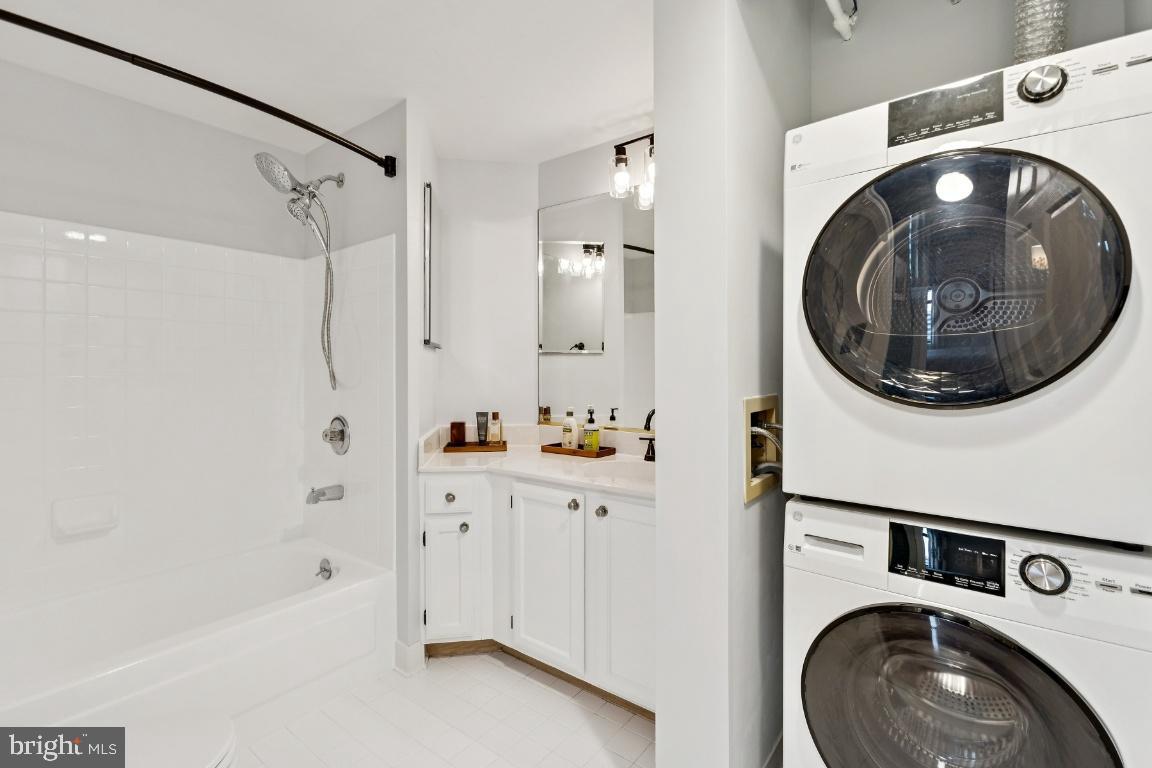 2400 CLARENDON BLVD #908, ARLINGTON, Virginia 22201, 1 Bedroom Bedrooms, 7 Rooms Rooms,1 BathroomBathrooms,Residential,For sale,2400 CLARENDON BLVD #908,VAAR2068172 MLS # VAAR2068172 2400 CLARENDON BLVD #908, ARLINGTON, Virginia 22201, 1 Bedroom Bedrooms, 7 Rooms Rooms,1 BathroomBathrooms,Residential,For sale,2400 CLARENDON BLVD #908,VAAR2068172 MLS # VAAR2068172