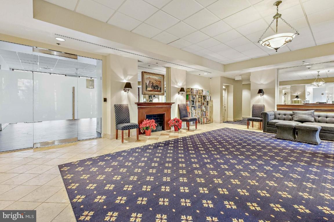 2400 CLARENDON BLVD #908, ARLINGTON, Virginia 22201, 1 Bedroom Bedrooms, 7 Rooms Rooms,1 BathroomBathrooms,Residential,For sale,2400 CLARENDON BLVD #908,VAAR2068172 MLS # VAAR2068172 2400 CLARENDON BLVD #908, ARLINGTON, Virginia 22201, 1 Bedroom Bedrooms, 7 Rooms Rooms,1 BathroomBathrooms,Residential,For sale,2400 CLARENDON BLVD #908,VAAR2068172 MLS # VAAR2068172