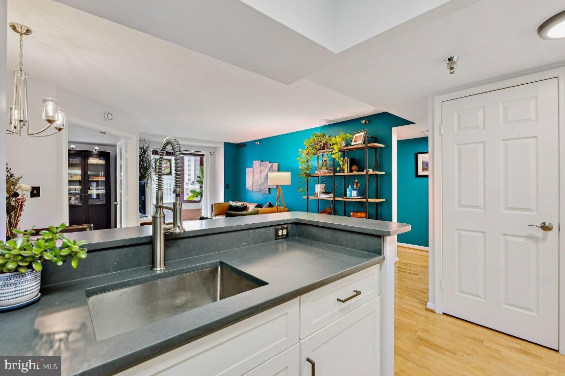 2400 CLARENDON BLVD #908, ARLINGTON, Virginia 22201, 1 Bedroom Bedrooms, 7 Rooms Rooms,1 BathroomBathrooms,Residential,For sale,2400 CLARENDON BLVD #908,VAAR2068172 MLS # VAAR2068172 2400 CLARENDON BLVD #908, ARLINGTON, Virginia 22201, 1 Bedroom Bedrooms, 7 Rooms Rooms,1 BathroomBathrooms,Residential,For sale,2400 CLARENDON BLVD #908,VAAR2068172 MLS # VAAR2068172