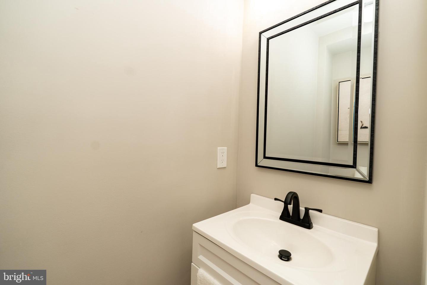 519 23RD PL NE, WASHINGTON, District Of Columbia 20002, 3 Bedrooms Bedrooms, 7 Rooms Rooms,3 BathroomsBathrooms,Residential,For sale,519 23RD PL NE,DCDC2243342 MLS # DCDC2243342 519 23RD PL NE, WASHINGTON, District Of Columbia 20002, 3 Bedrooms Bedrooms, 7 Rooms Rooms,3 BathroomsBathrooms,Residential,For sale,519 23RD PL NE,DCDC2243342 MLS # DCDC2243342