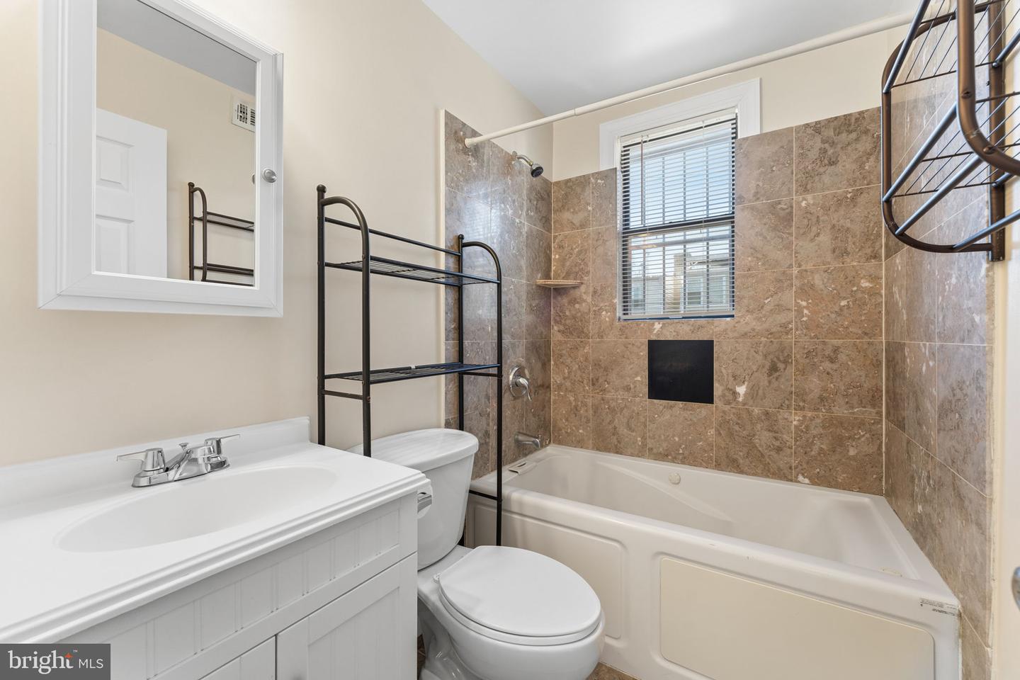 315 EVARTS ST NE #T6, WASHINGTON, District Of Columbia 20002, 2 Bedrooms Bedrooms, ,1 BathroomBathrooms,Residential,For sale,315 EVARTS ST NE #T6,DCDC2243358 MLS # DCDC2243358 315 EVARTS ST NE #T6, WASHINGTON, District Of Columbia 20002, 2 Bedrooms Bedrooms, ,1 BathroomBathrooms,Residential,For sale,315 EVARTS ST NE #T6,DCDC2243358 MLS # DCDC2243358