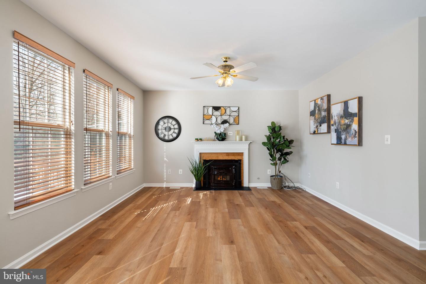 14980 GRASSY KNOLL CT, WOODBRIDGE, Virginia 22193, 5 Bedrooms Bedrooms, ,3 BathroomsBathrooms,Residential,For sale,14980 GRASSY KNOLL CT,VAPW2111316 MLS # VAPW2111316 14980 GRASSY KNOLL CT, WOODBRIDGE, Virginia 22193, 5 Bedrooms Bedrooms, ,3 BathroomsBathrooms,Residential,For sale,14980 GRASSY KNOLL CT,VAPW2111316 MLS # VAPW2111316