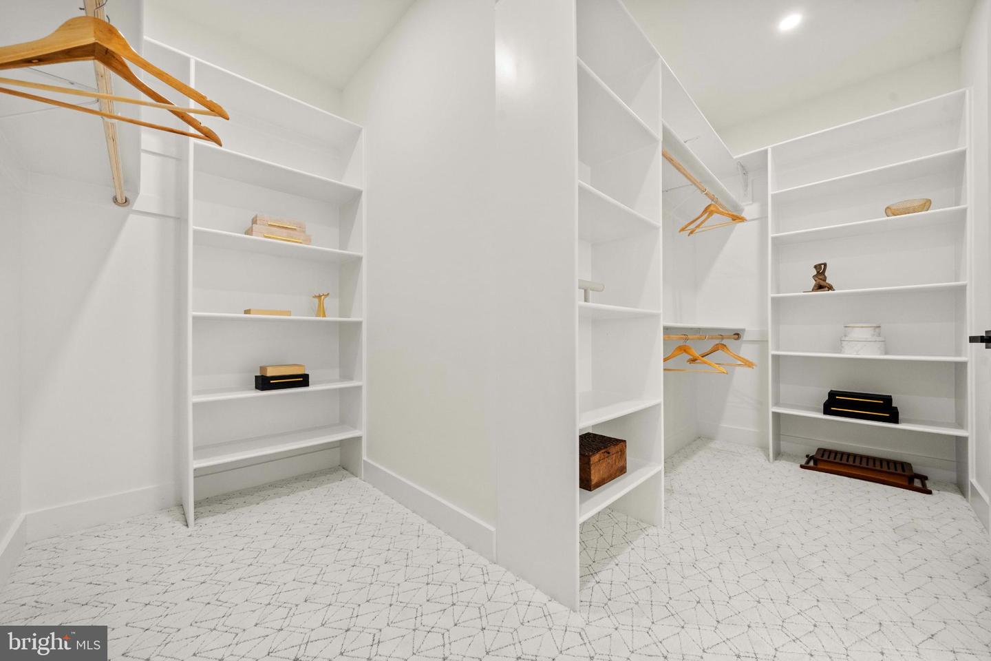 1905 N TAYLOR ST, ARLINGTON, Virginia 22207, 7 Bedrooms Bedrooms, 25 Rooms Rooms,7 BathroomsBathrooms,Residential,For sale,1905 N TAYLOR ST,VAAR2068190 MLS # VAAR2068190