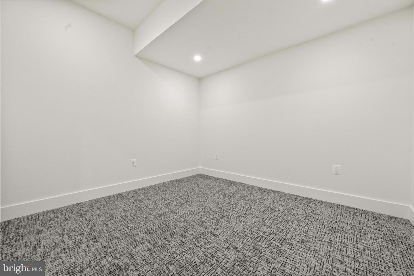 1905 N TAYLOR ST, ARLINGTON, Virginia 22207, 7 Bedrooms Bedrooms, 25 Rooms Rooms,7 BathroomsBathrooms,Residential,For sale,1905 N TAYLOR ST,VAAR2068190 MLS # VAAR2068190