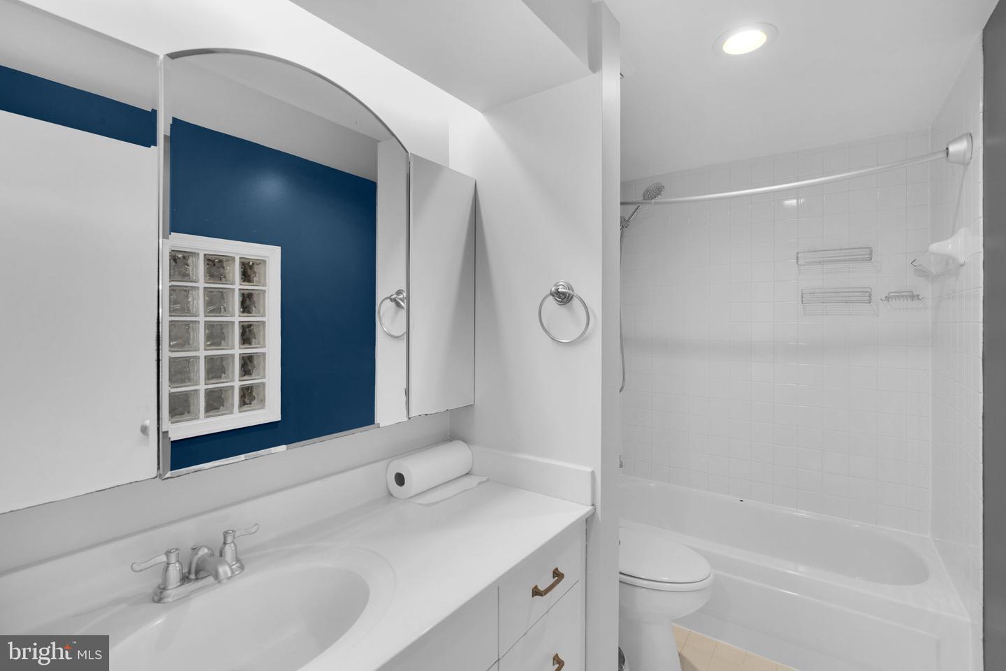 1801 CALVERT ST NW #G9, WASHINGTON, District Of Columbia 20009, 1 Bedroom Bedrooms, ,1 BathroomBathrooms,Residential,For sale,1801 CALVERT ST NW #G9,DCDC2243420 MLS # DCDC2243420 1801 CALVERT ST NW #G9, WASHINGTON, District Of Columbia 20009, 1 Bedroom Bedrooms, ,1 BathroomBathrooms,Residential,For sale,1801 CALVERT ST NW #G9,DCDC2243420 MLS # DCDC2243420