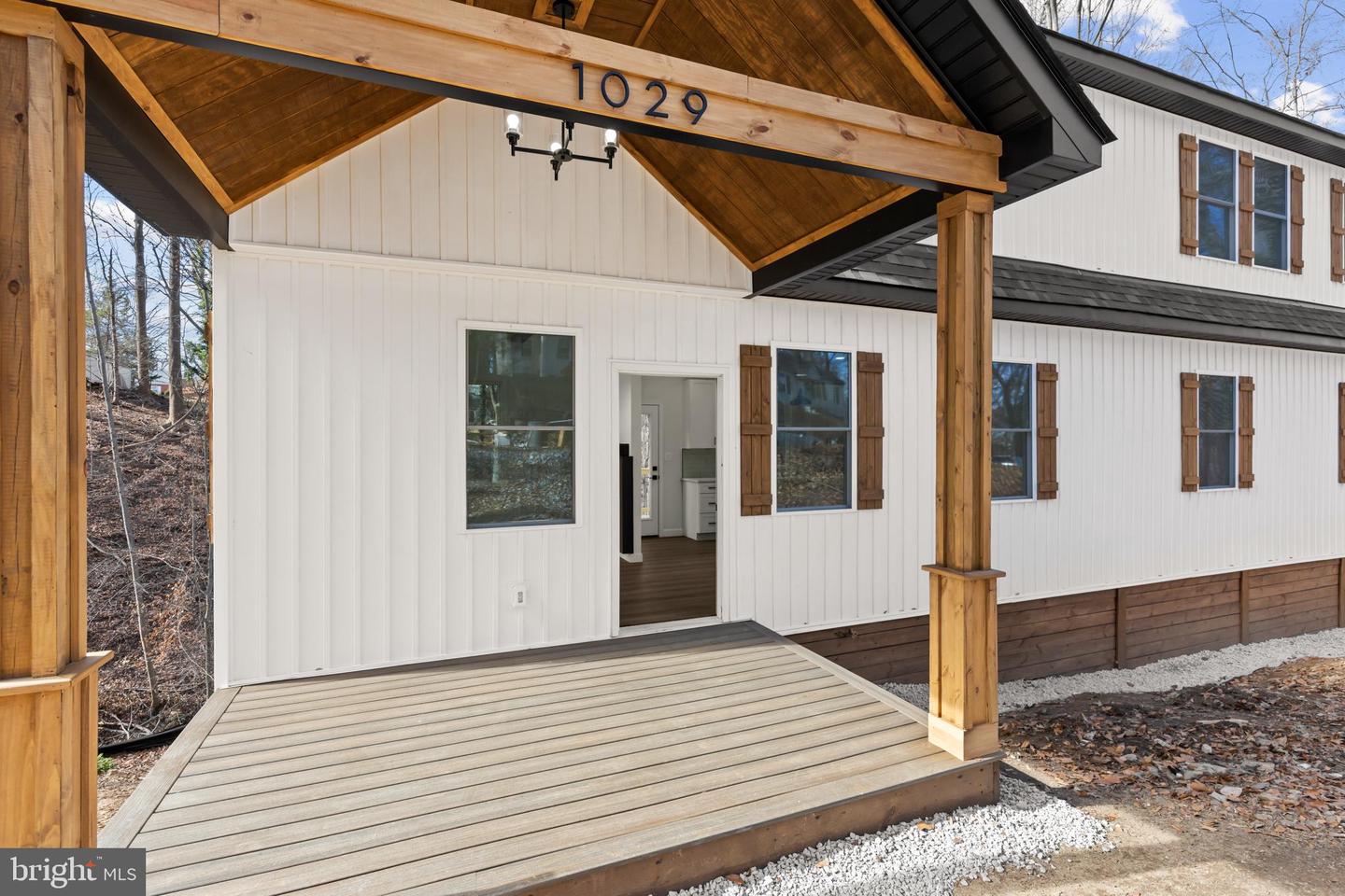 1029 LINDSAY STREET, LYNCHBURG, Virginia 24502, 3 Bedrooms Bedrooms, ,2 BathroomsBathrooms,Residential,For sale,1029 LINDSAY STREET,VALY2000046 MLS # VALY2000046