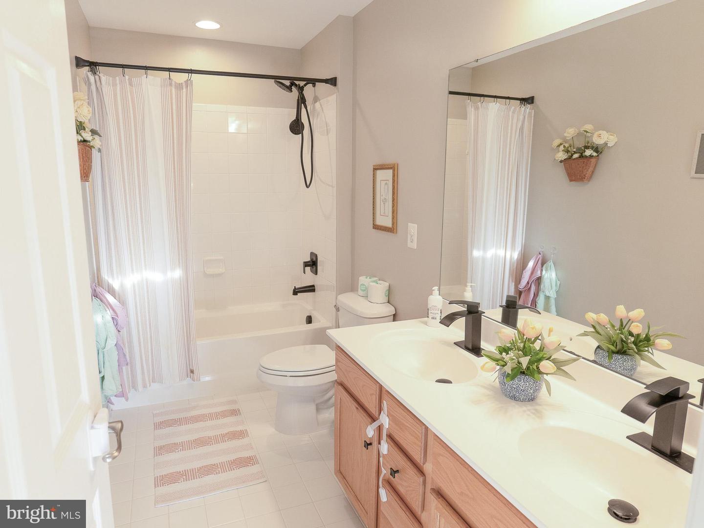 4494 CORRAL RD, WARRENTON, Virginia 20187, 4 Bedrooms Bedrooms, 8 Rooms Rooms,3 BathroomsBathrooms,Residential,For sale,4494 CORRAL RD,VAFQ2020318 MLS # VAFQ2020318