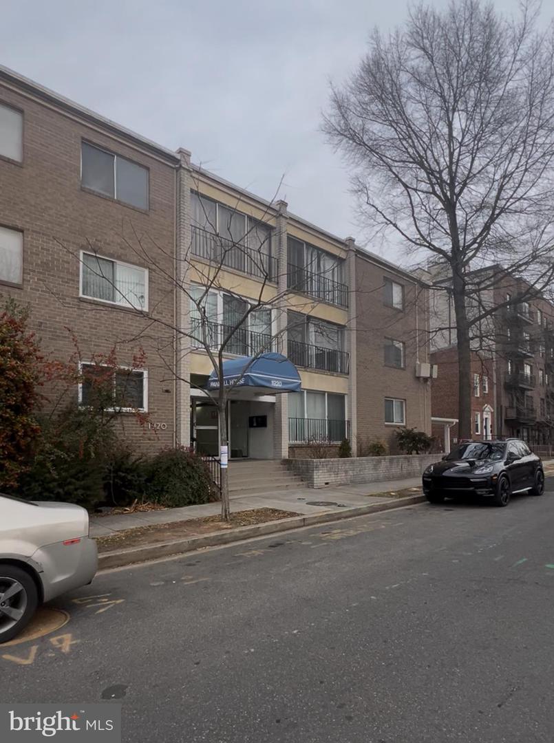 1920 NAYLOR RD SE #T1, WASHINGTON, District Of Columbia 20020, 1 Bedroom Bedrooms, 5 Rooms Rooms,1 BathroomBathrooms,Residential,For sale,1920 NAYLOR RD SE #T1,DCDC2243556 MLS # DCDC2243556