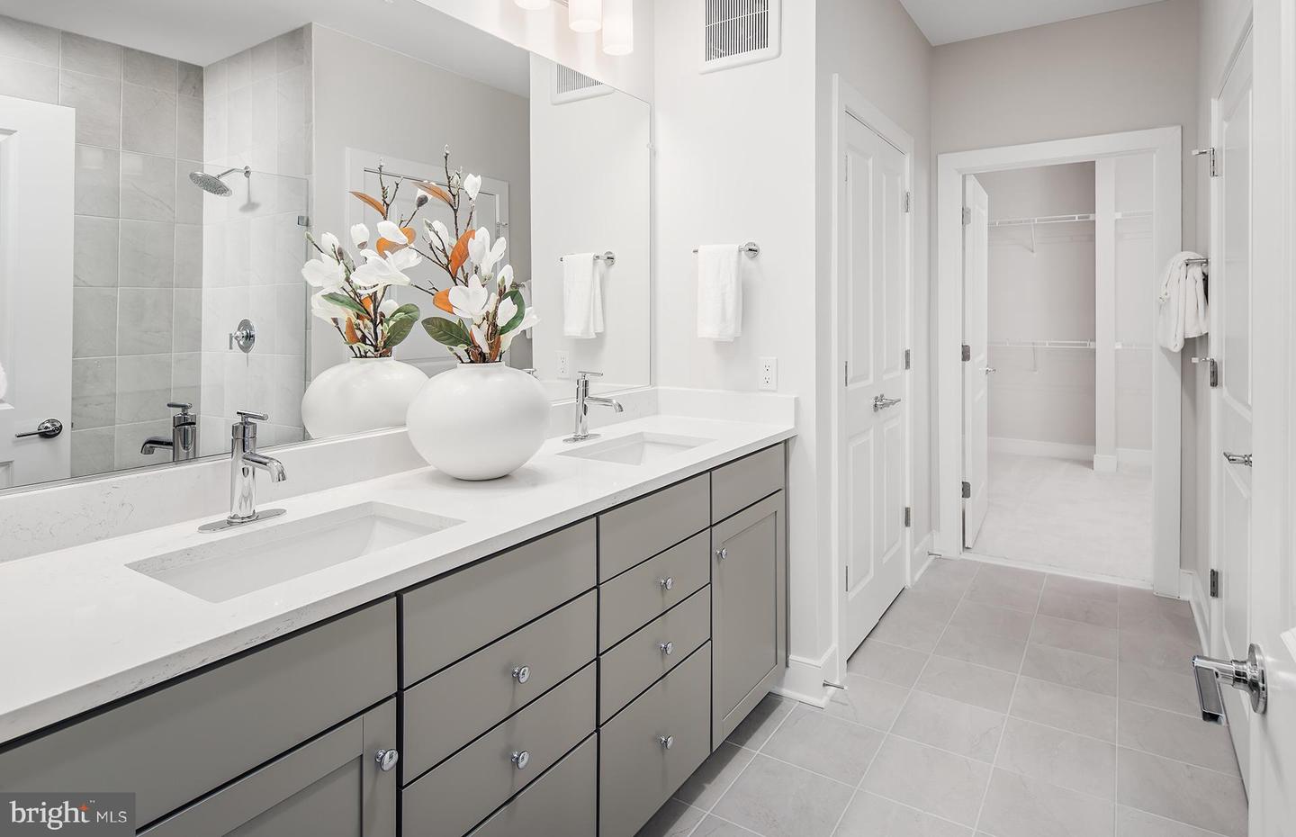 1961 ILLUMINATION DR #5, VIENNA, Virginia 22182, 2 Bedrooms Bedrooms, ,2 BathroomsBathrooms,Residential,For sale,1961 ILLUMINATION DR #5,VAFX2287850 MLS # VAFX2287850 1961 ILLUMINATION DR #5, VIENNA, Virginia 22182, 2 Bedrooms Bedrooms, ,2 BathroomsBathrooms,Residential,For sale,1961 ILLUMINATION DR #5,VAFX2287850 MLS # VAFX2287850