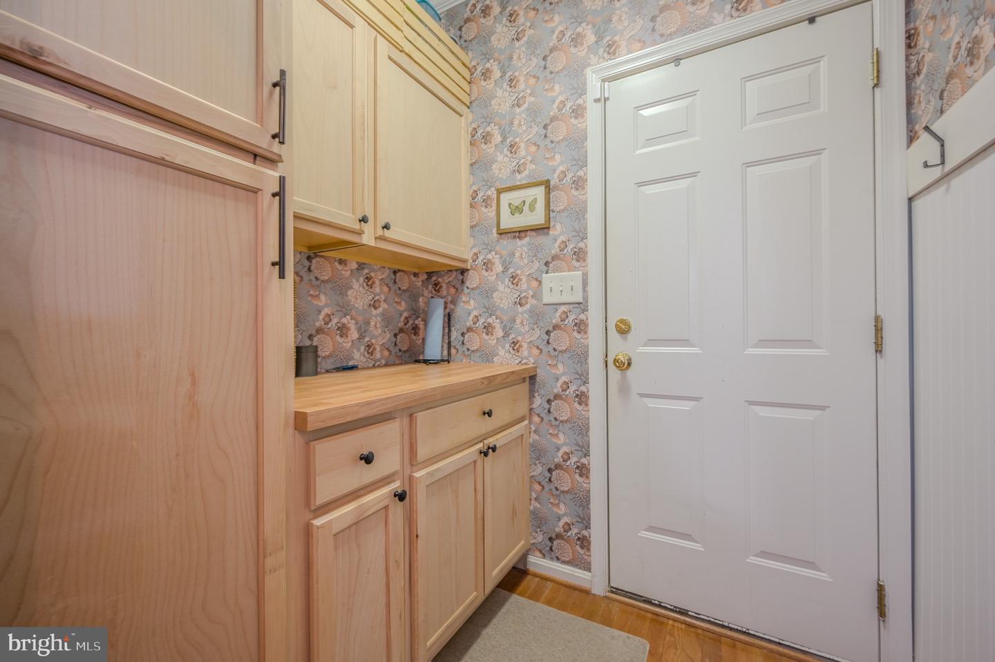 5932 SUNLIGHT MOUNTAIN RD, SPOTSYLVANIA, Virginia 22553, 5 Bedrooms Bedrooms, ,3 BathroomsBathrooms,Residential,For sale,5932 SUNLIGHT MOUNTAIN RD,VASP2038918 MLS # VASP2038918