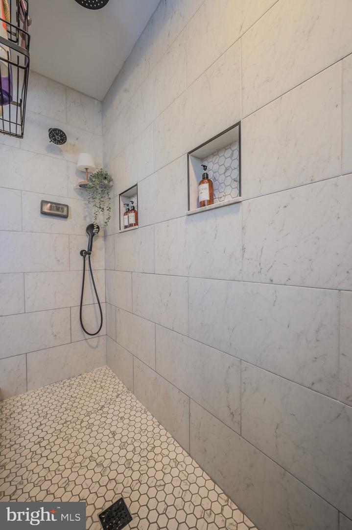 5932 SUNLIGHT MOUNTAIN RD, SPOTSYLVANIA, Virginia 22553, 5 Bedrooms Bedrooms, ,3 BathroomsBathrooms,Residential,For sale,5932 SUNLIGHT MOUNTAIN RD,VASP2038918 MLS # VASP2038918