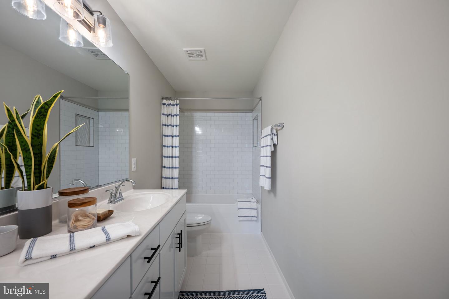 131 DOLITTLE FARM RD., STAFFORD, Virginia 22556, 6 Bedrooms Bedrooms, ,4 BathroomsBathrooms,Residential,For sale,131 DOLITTLE FARM RD.,VAST2045562 MLS # VAST2045562