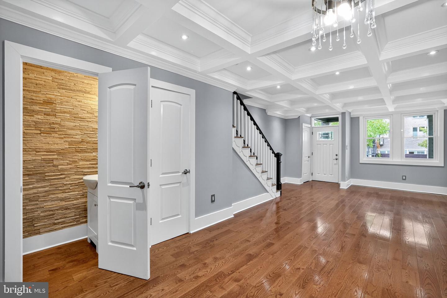 1959 H ST NE, WASHINGTON, District Of Columbia 20002, 3 Bedrooms Bedrooms, ,2 BathroomsBathrooms,Residential,For sale,1959 H ST NE,DCDC2243674 MLS # DCDC2243674