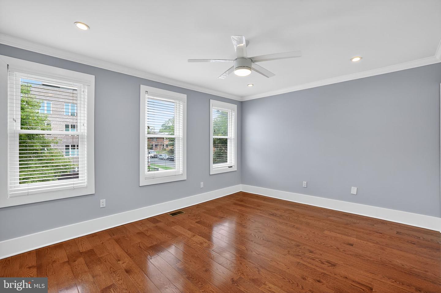 1959 H ST NE, WASHINGTON, District Of Columbia 20002, 3 Bedrooms Bedrooms, ,2 BathroomsBathrooms,Residential,For sale,1959 H ST NE,DCDC2243674 MLS # DCDC2243674