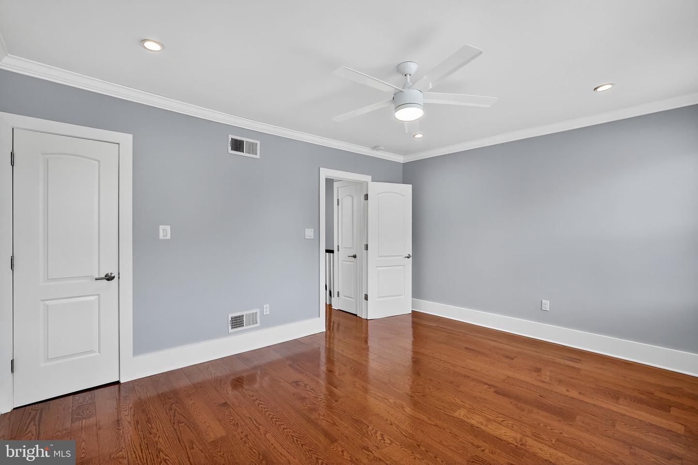 1959 H ST NE, WASHINGTON, District Of Columbia 20002, 3 Bedrooms Bedrooms, ,2 BathroomsBathrooms,Residential,For sale,1959 H ST NE,DCDC2243674 MLS # DCDC2243674