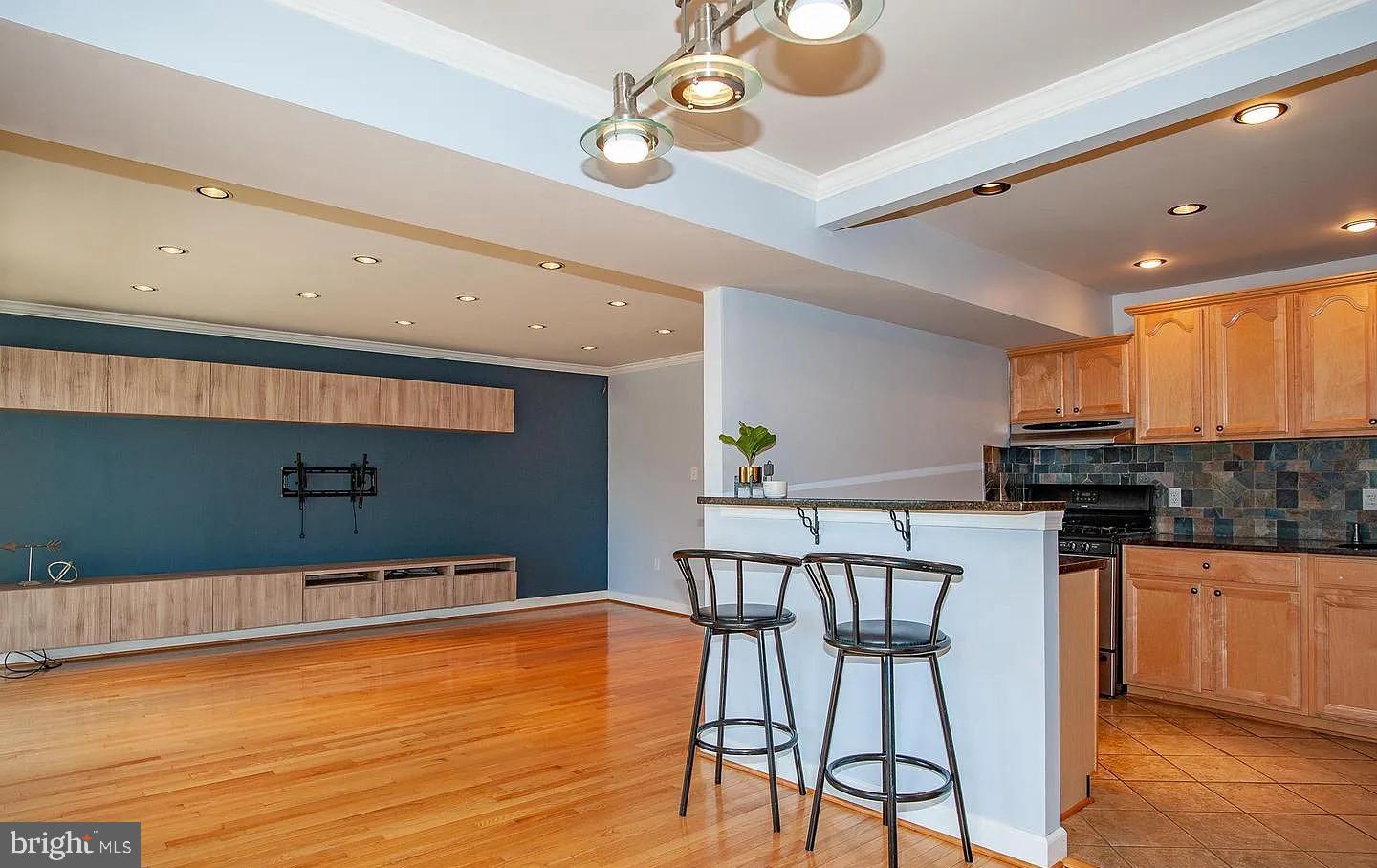 31 CANTERBURY SQ #301, ALEXANDRIA, Virginia 22304, 1 Bedroom Bedrooms, ,1 BathroomBathrooms,Residential,For sale,31 CANTERBURY SQ #301,VAAX2053614 MLS # VAAX2053614 31 CANTERBURY SQ #301, ALEXANDRIA, Virginia 22304, 1 Bedroom Bedrooms, ,1 BathroomBathrooms,Residential,For sale,31 CANTERBURY SQ #301,VAAX2053614 MLS # VAAX2053614