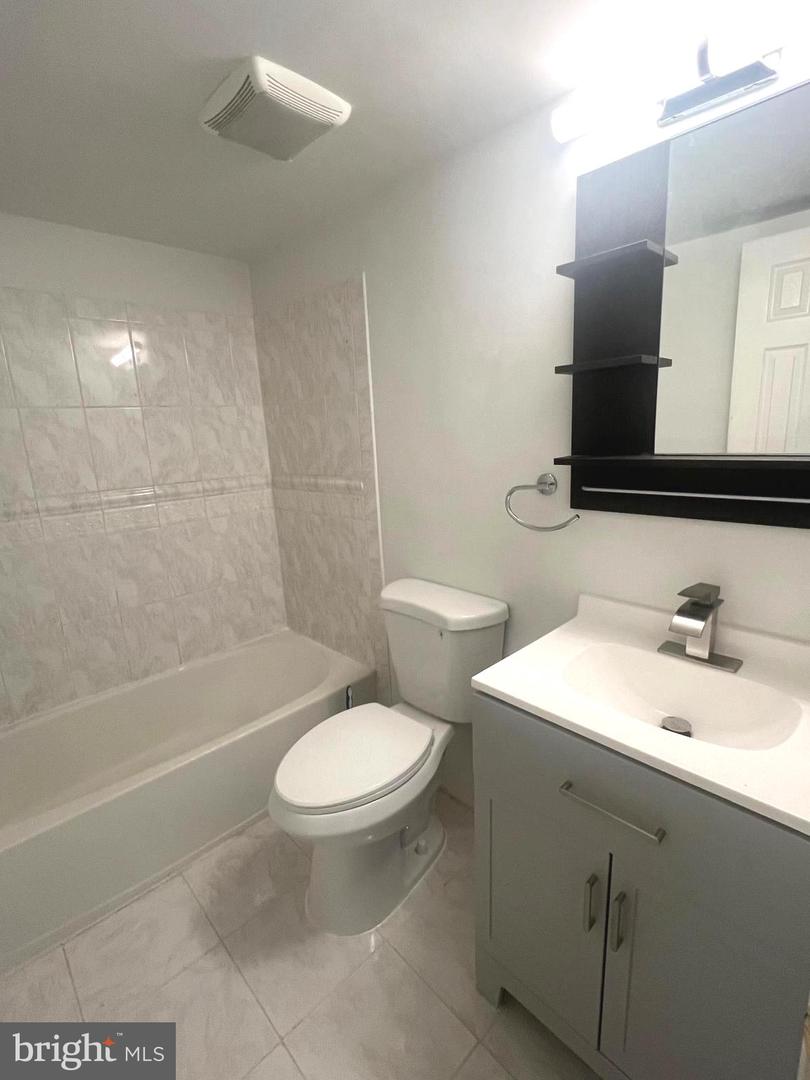 31 CANTERBURY SQ #301, ALEXANDRIA, Virginia 22304, 1 Bedroom Bedrooms, ,1 BathroomBathrooms,Residential,For sale,31 CANTERBURY SQ #301,VAAX2053614 MLS # VAAX2053614 31 CANTERBURY SQ #301, ALEXANDRIA, Virginia 22304, 1 Bedroom Bedrooms, ,1 BathroomBathrooms,Residential,For sale,31 CANTERBURY SQ #301,VAAX2053614 MLS # VAAX2053614
