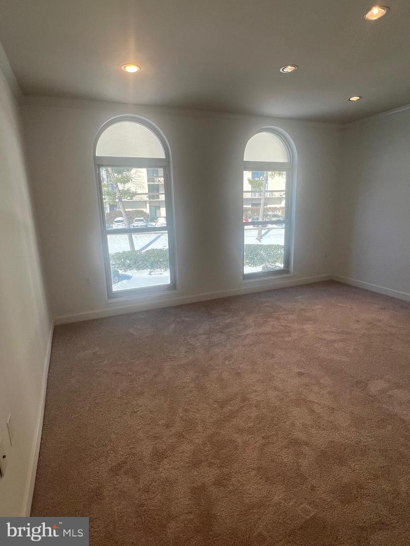 31 CANTERBURY SQ #301, ALEXANDRIA, Virginia 22304, 1 Bedroom Bedrooms, ,1 BathroomBathrooms,Residential,For sale,31 CANTERBURY SQ #301,VAAX2053614 MLS # VAAX2053614 31 CANTERBURY SQ #301, ALEXANDRIA, Virginia 22304, 1 Bedroom Bedrooms, ,1 BathroomBathrooms,Residential,For sale,31 CANTERBURY SQ #301,VAAX2053614 MLS # VAAX2053614