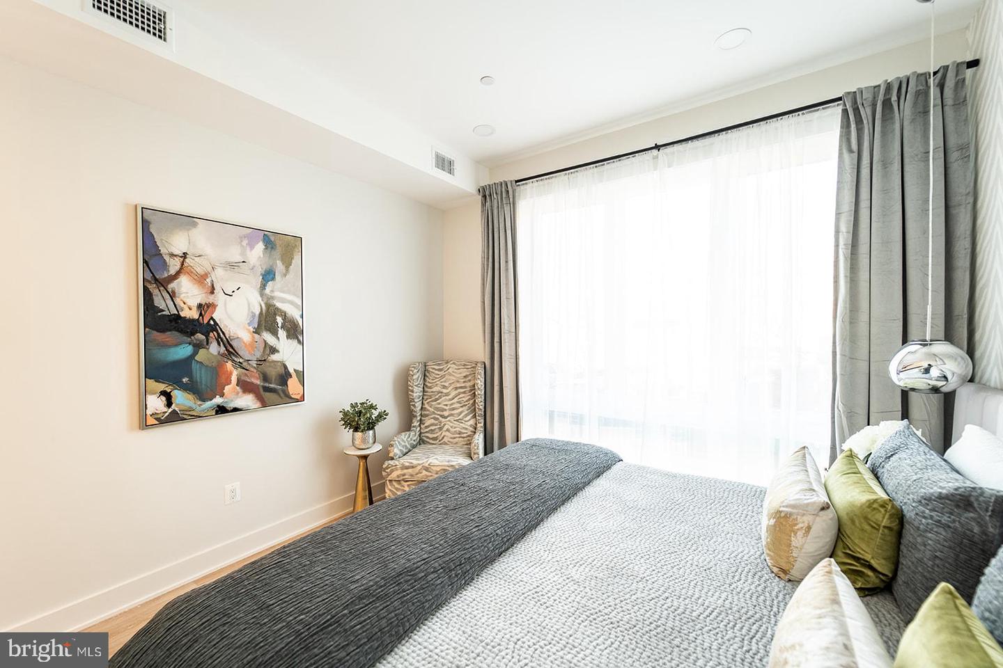 1215 HOLBROOK TER NE #2, WASHINGTON, District Of Columbia 20002, 3 Bedrooms Bedrooms, ,3 BathroomsBathrooms,Residential,For sale,1215 HOLBROOK TER NE #2,DCDC2243702 MLS # DCDC2243702