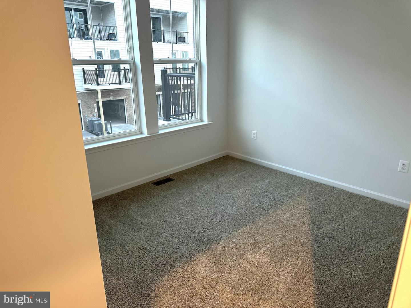 20871 MURRY FALLS TERRACE #197, ASHBURN, Virginia 20147, 2 Bedrooms Bedrooms, ,2 BathroomsBathrooms,Residential,For sale,20871 MURRY FALLS TERRACE #197,VALO2114854 MLS # VALO2114854