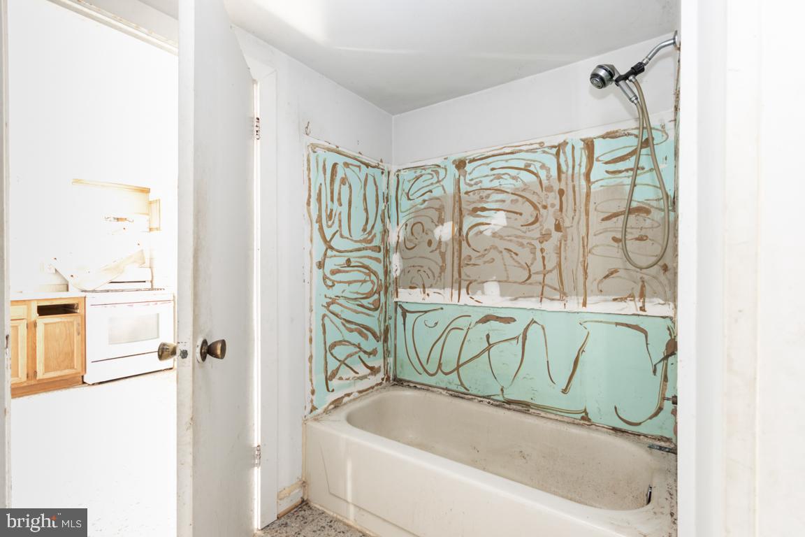 15302 SPOTSWOOD FURNACE RD, FREDERICKSBURG, Virginia 22407, 2 Bedrooms Bedrooms, ,2 BathroomsBathrooms,Residential,For sale,15302 SPOTSWOOD FURNACE RD,VASP2038924 MLS # VASP2038924