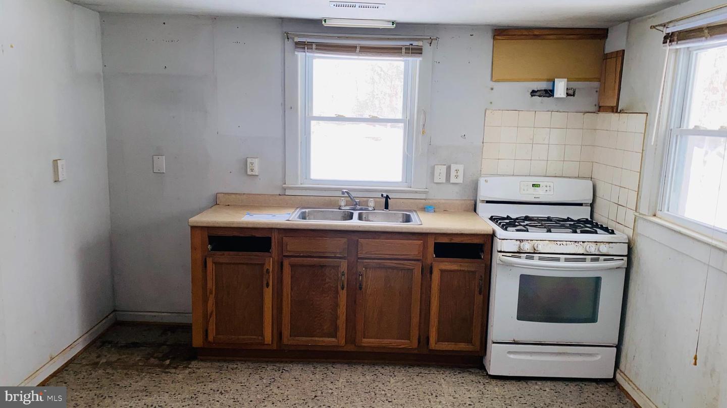 15302 SPOTSWOOD FURNACE RD, FREDERICKSBURG, Virginia 22407, 2 Bedrooms Bedrooms, ,2 BathroomsBathrooms,Residential,For sale,15302 SPOTSWOOD FURNACE RD,VASP2038924 MLS # VASP2038924