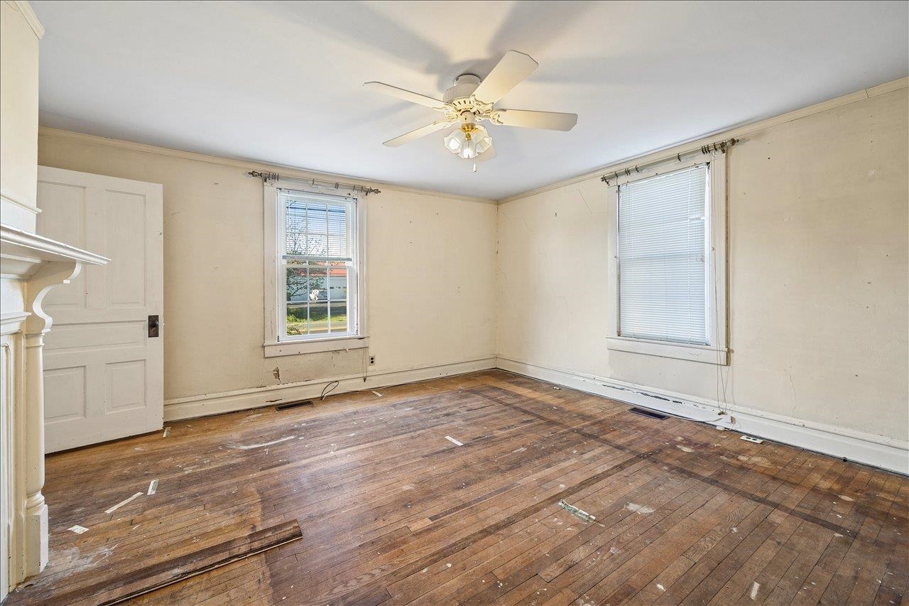 35 TINKLING SPRING RD, FISHERSVILLE, Virginia 22939, ,Residential,35 TINKLING SPRING RD,672880 MLS # 672880