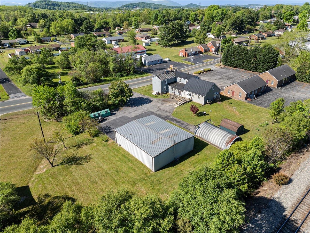 35 TINKLING SPRING RD, FISHERSVILLE, Virginia 22939, ,Residential,35 TINKLING SPRING RD,672880 MLS # 672880