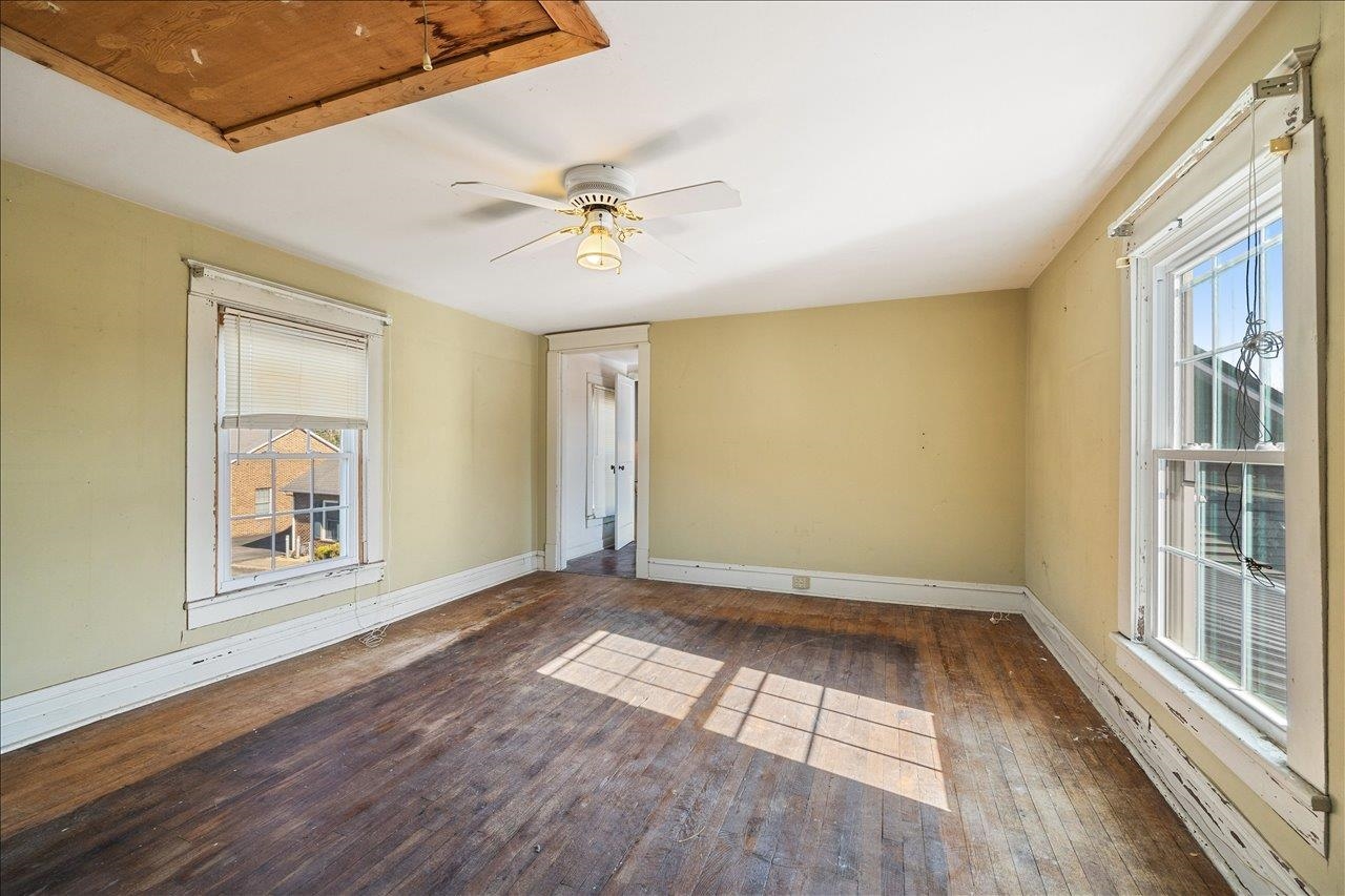 35 TINKLING SPRING RD, FISHERSVILLE, Virginia 22939, ,Residential,35 TINKLING SPRING RD,672880 MLS # 672880